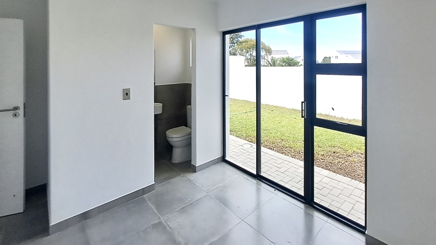 4 Bedroom Property for Sale in Shelley Point Western Cape